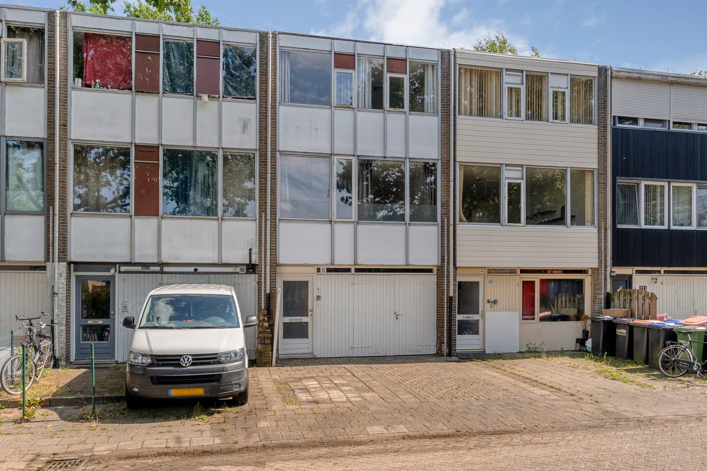 Tussenwoning te koop: Auskamplanden 217, Enschede