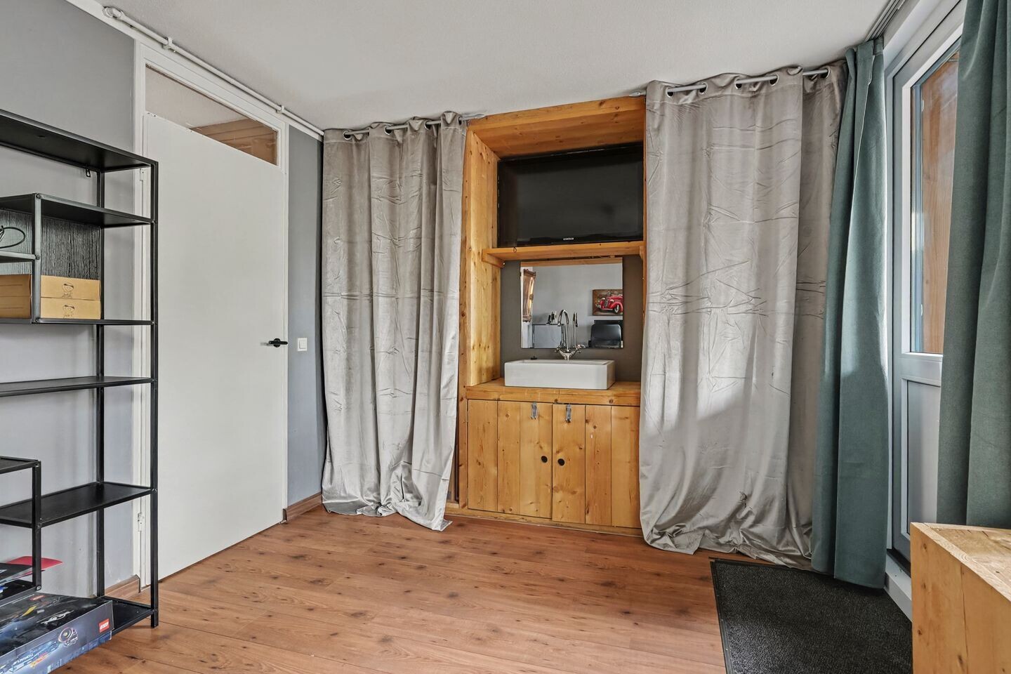 Tussenwoning te koop: Hanenberglanden 506, Enschede