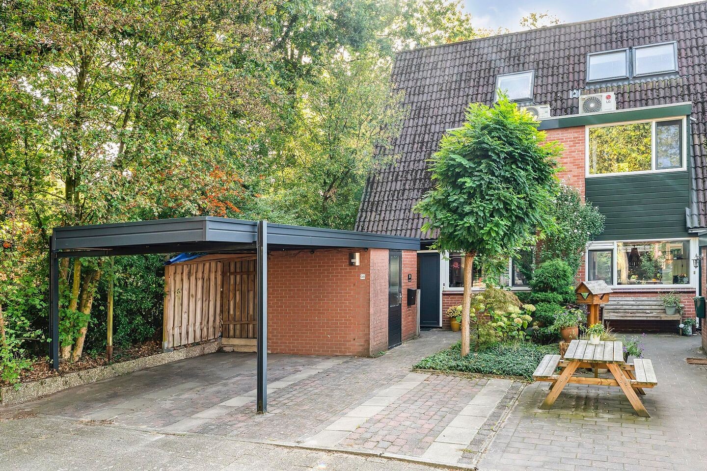 Hoekwoning te koop: Vastertlanden 38, Enschede