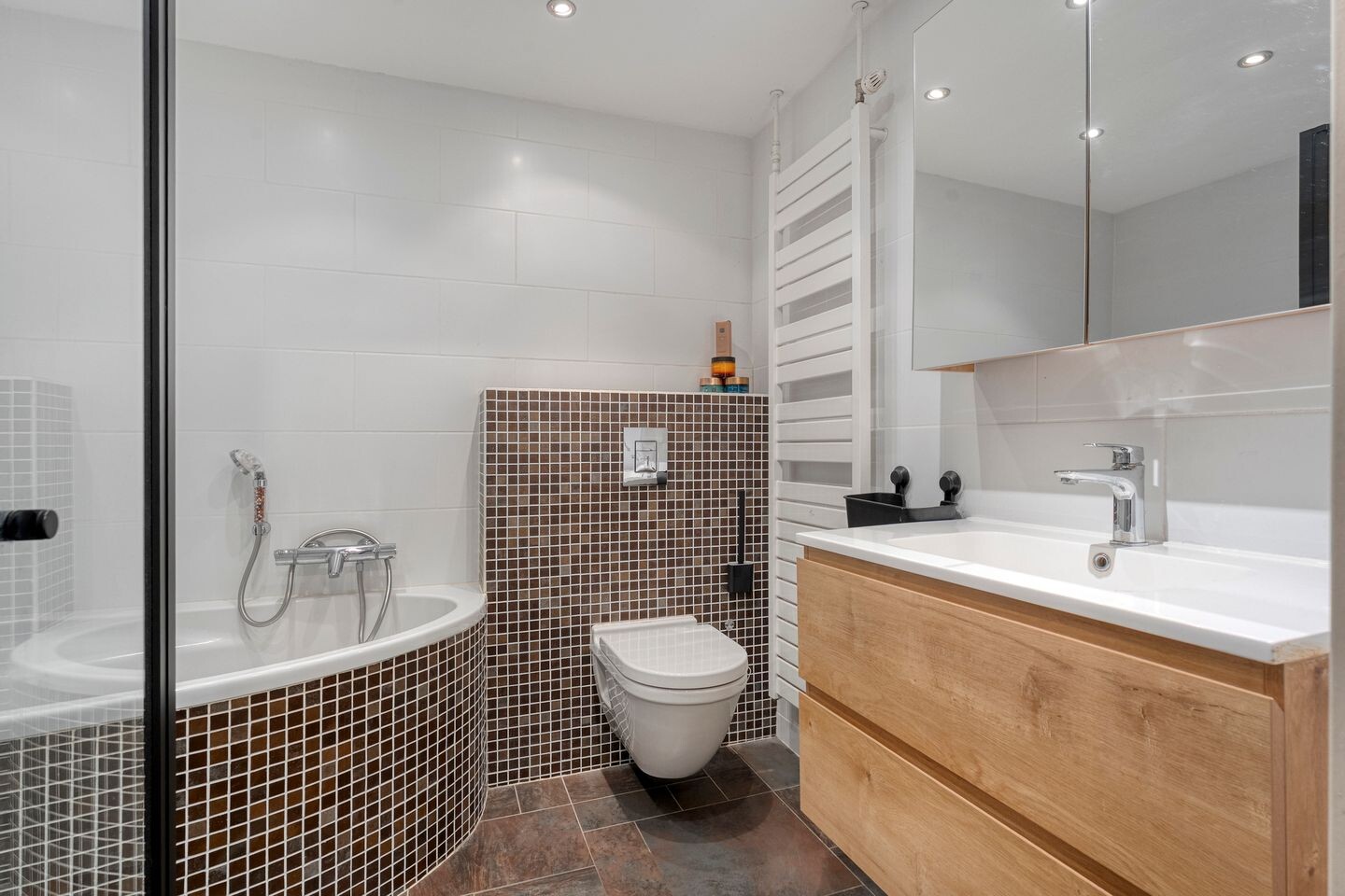 Hoekwoning te koop: Vastertlanden 38, Enschede