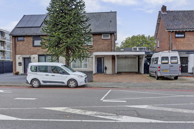 Burgemeester Van Veenlaan 80