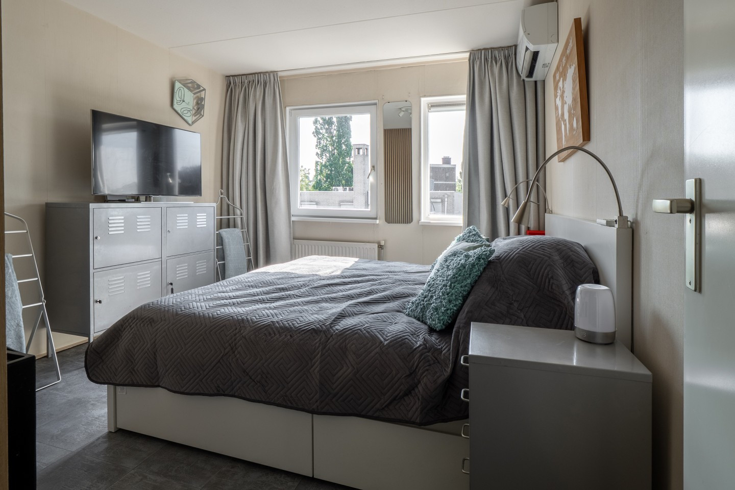 Hoekwoning te koop: Theresastraat 15, Enschede