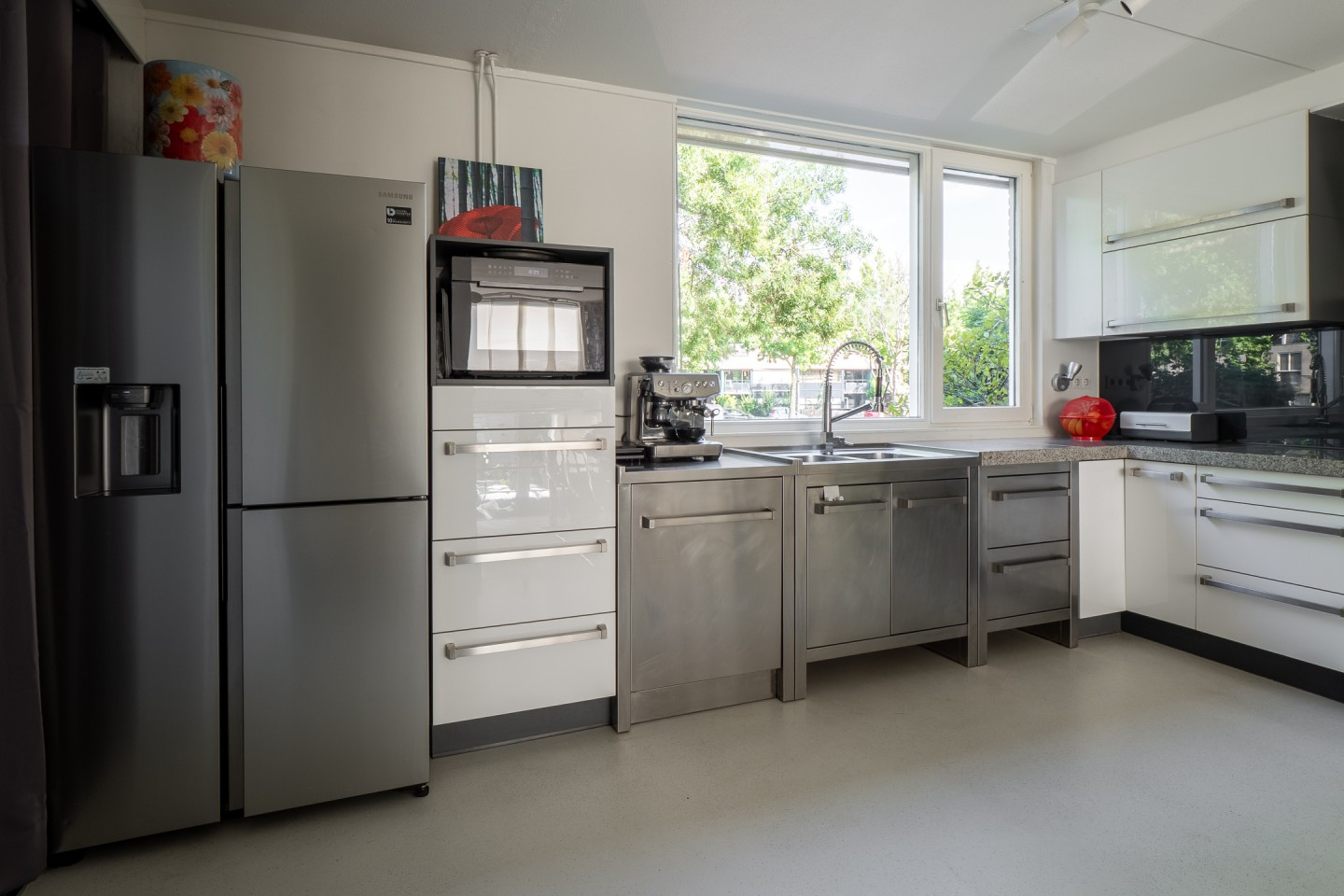 Hoekwoning te koop: Theresastraat 15, Enschede