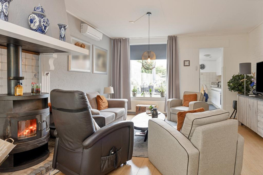 Hoekwoning te koop: Mariastraat 11, Enschede