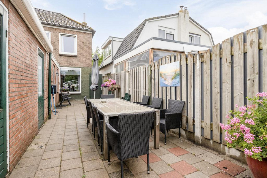 Hoekwoning te koop: Mariastraat 11, Enschede
