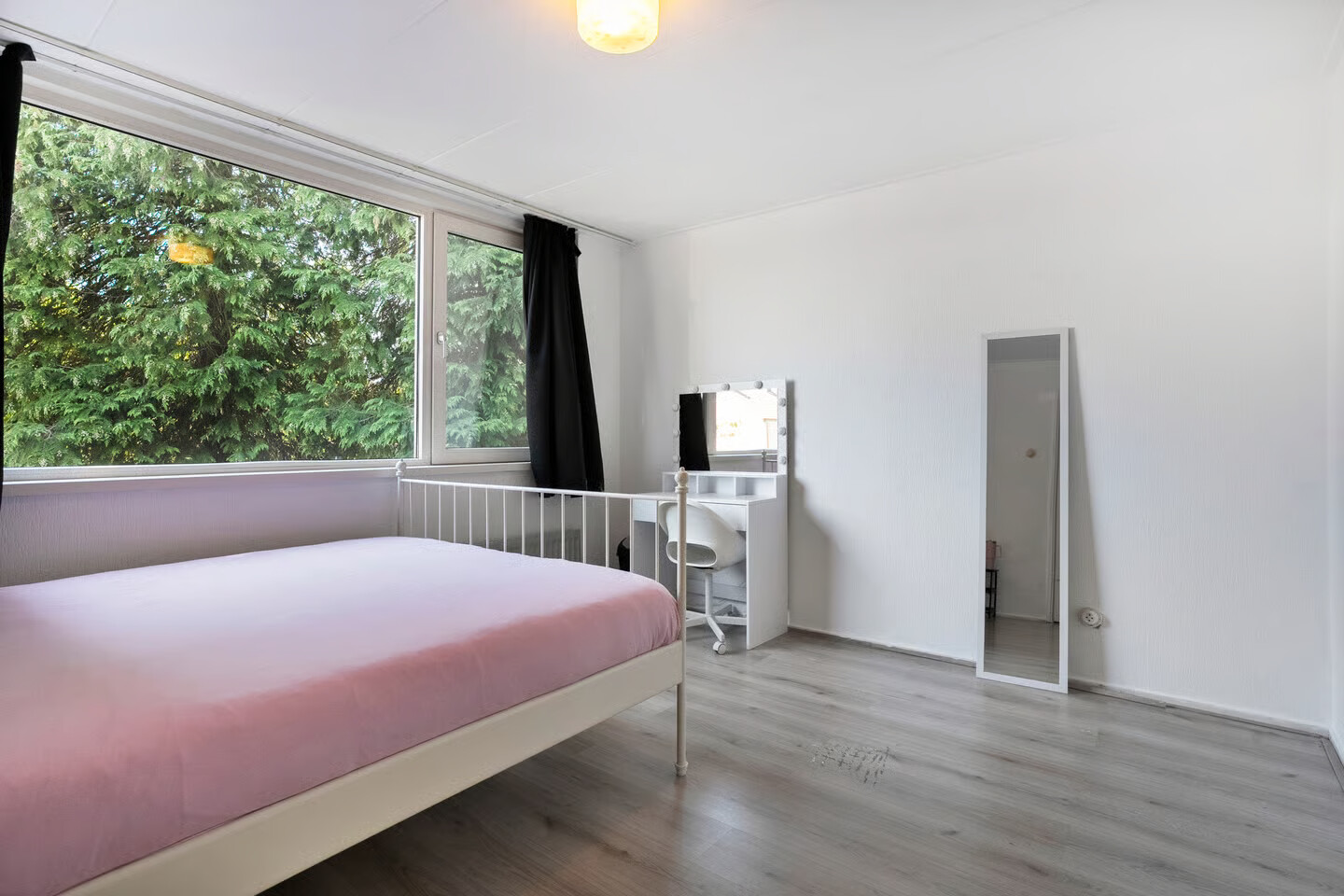 Twee-onder-één-kap te koop: Herikebrink 63, Enschede