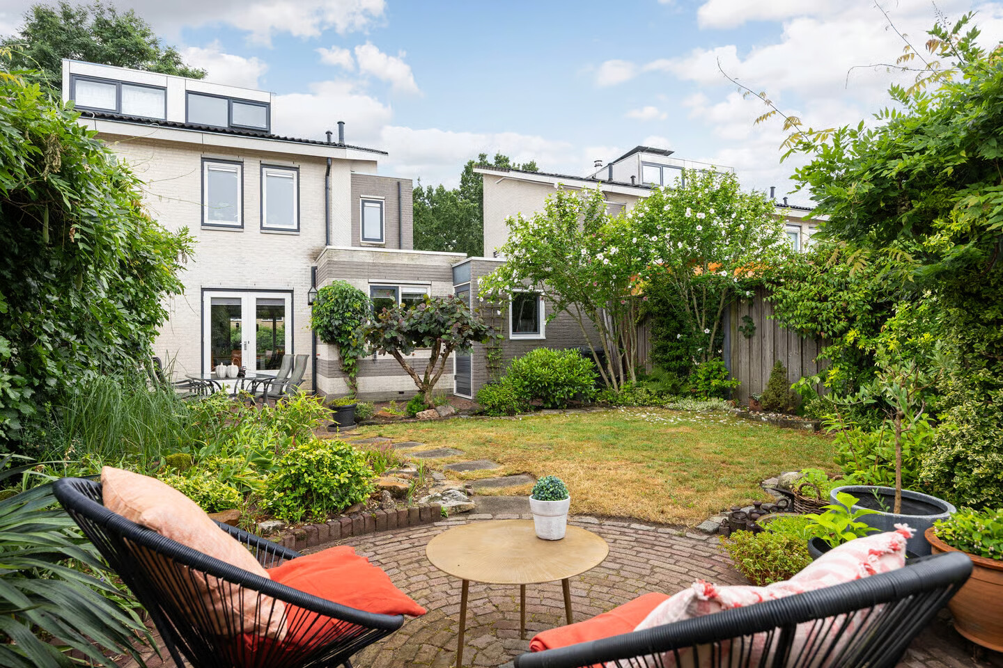 Tussenwoning te koop: Sparrendaal 61, Enschede