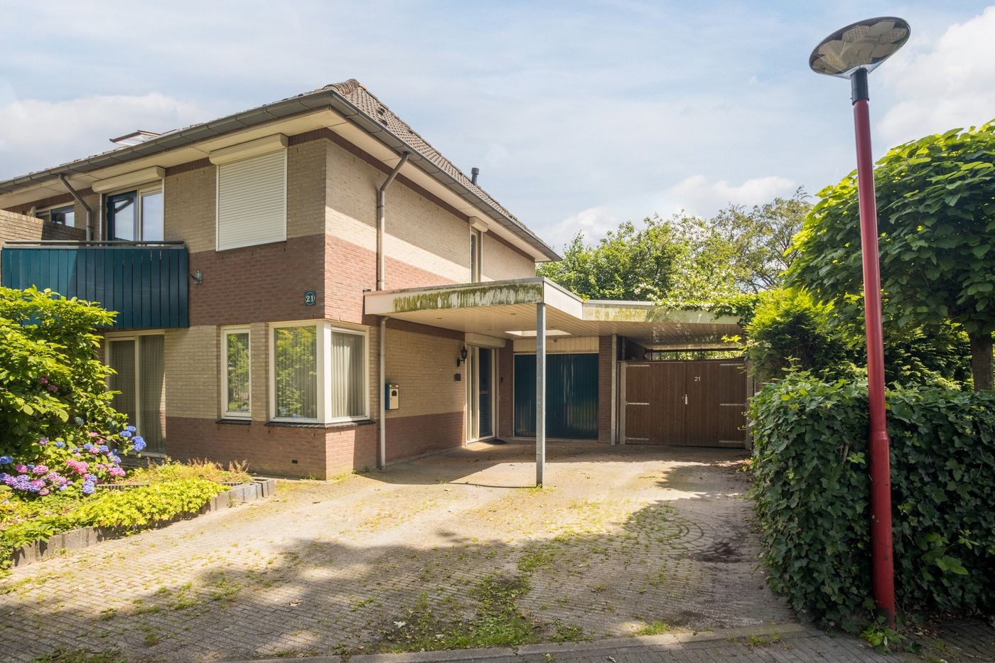 Twee-onder-één-kap te koop: Zijpendaal 21, Enschede