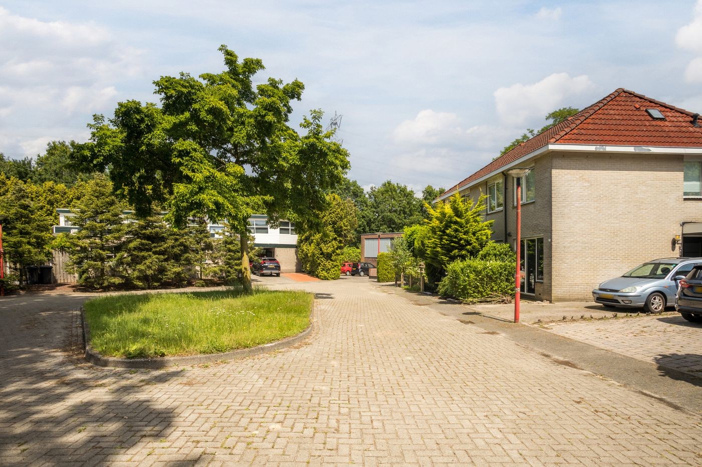 Twee-onder-één-kap te koop: Zijpendaal 21, Enschede