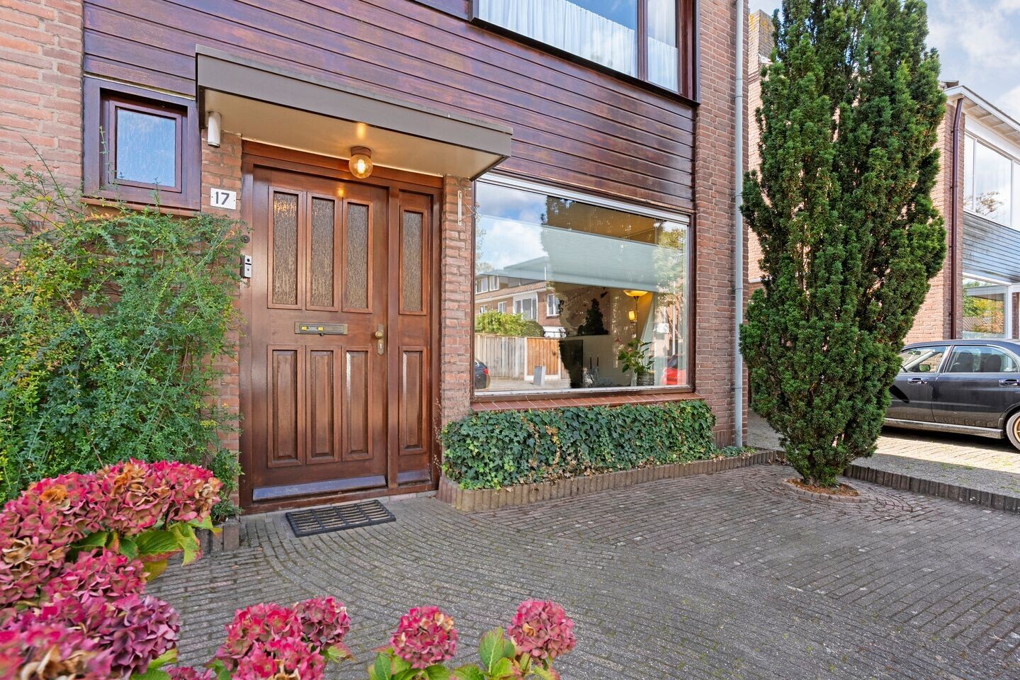 Tussenwoning te koop: Willem Kalfstraat 17, Enschede