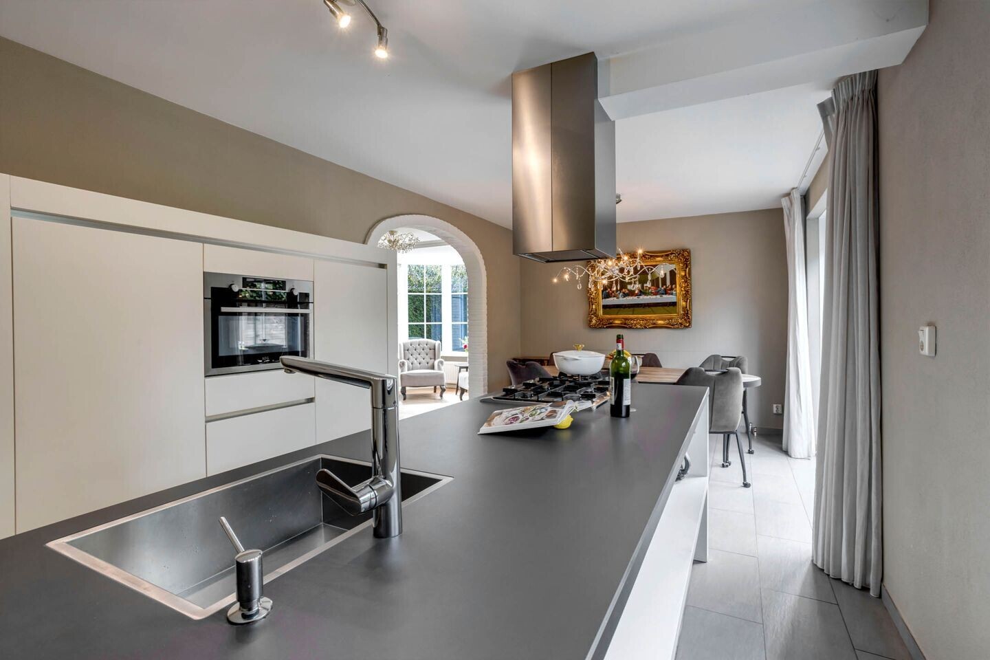 Vrijstaande woning te koop: Clara Peeterslaan 8, Enschede