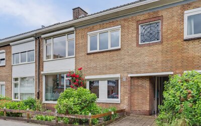 J.H.W. Robersstraat 156
