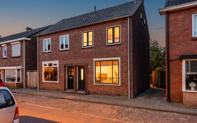 Esdoornstraat 13