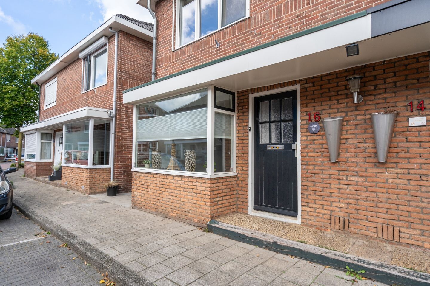 Hoekwoning te koop: Goudenregenstraat 16, Enschede