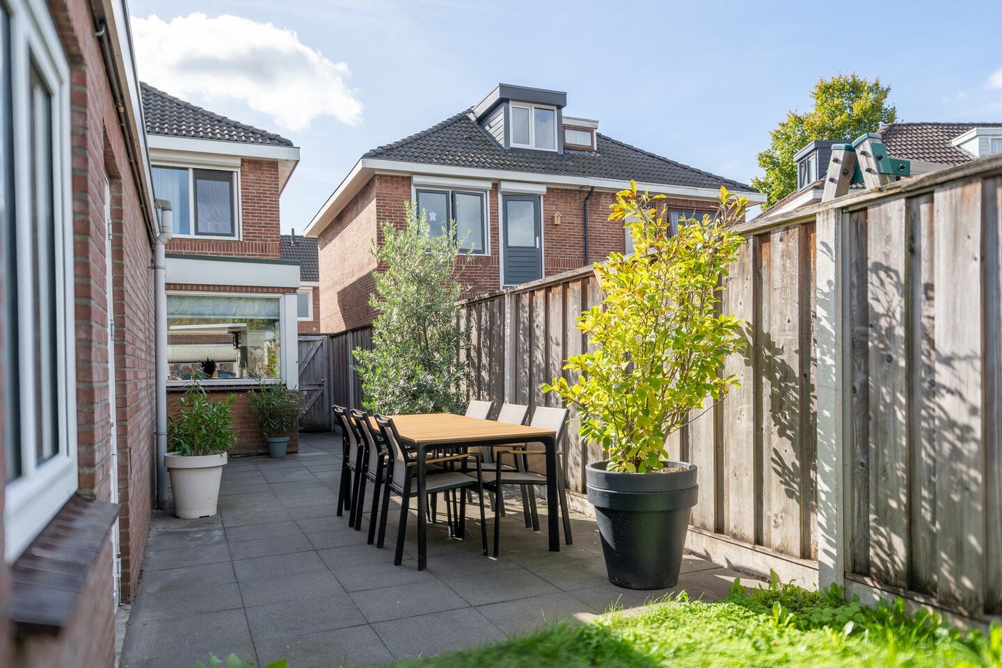 Hoekwoning te koop: Goudenregenstraat 16, Enschede