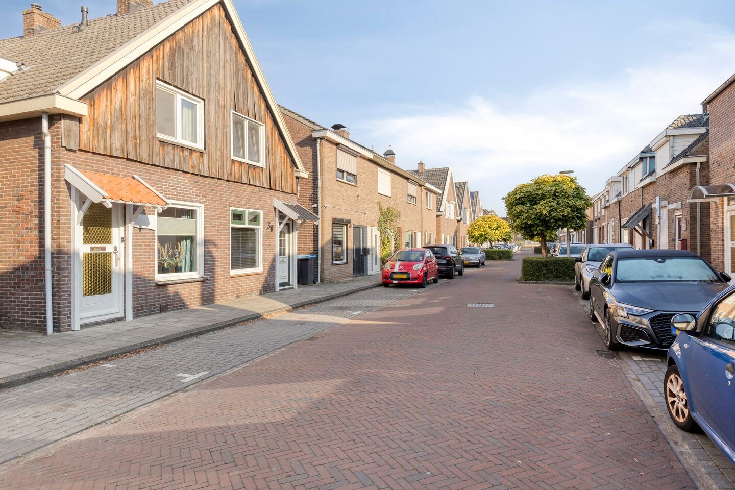 Twee-onder-één-kap te koop: Populierstraat 32, Enschede