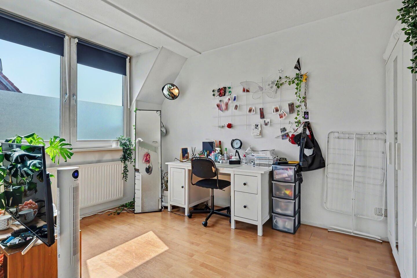 Hoekwoning te koop: Tweede Emmastraat 77, Enschede