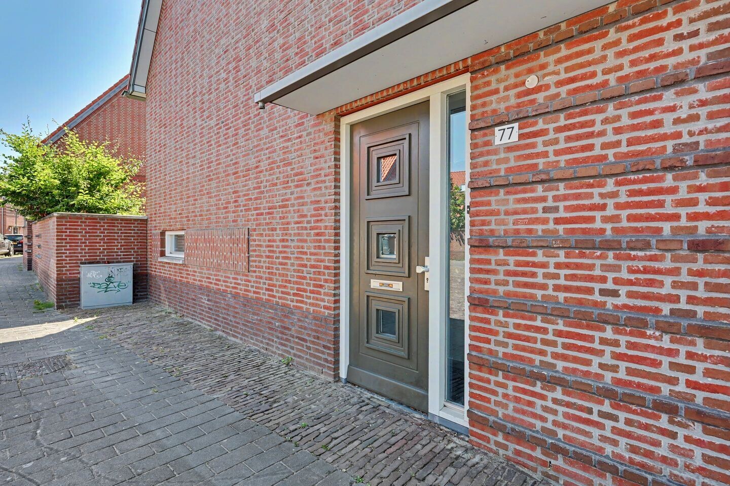 Hoekwoning te koop: Tweede Emmastraat 77, Enschede