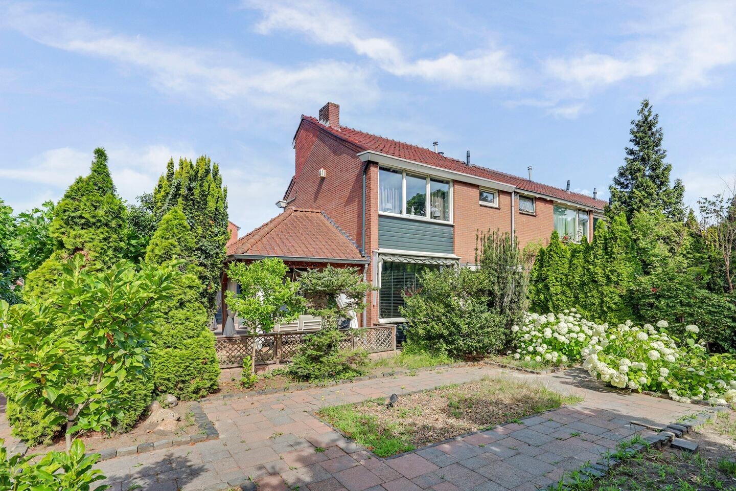 Hoekwoning te koop: Wethouder Nijhuisstraat 20, Enschede