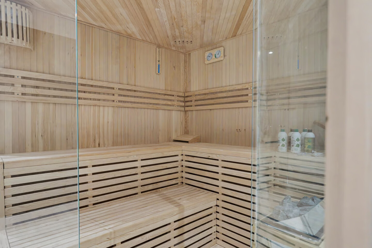 Hoekwoning te koop: Wethouder Nijhuisstraat 20, Enschede