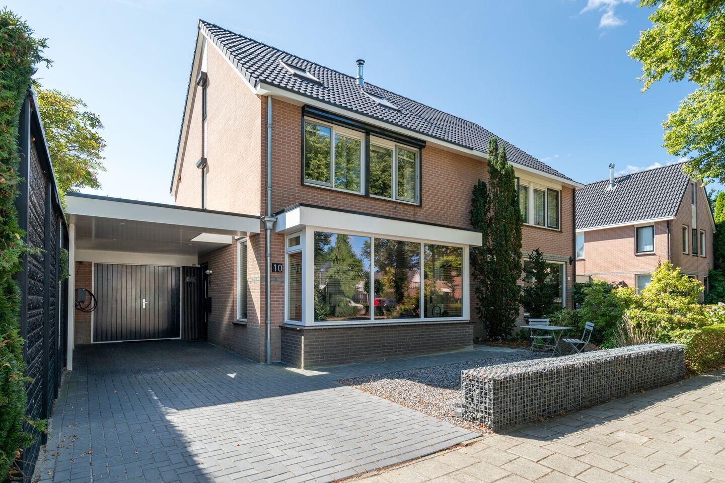 Twee-onder-één-kap te koop: Fré Cohenlaan 10, Enschede