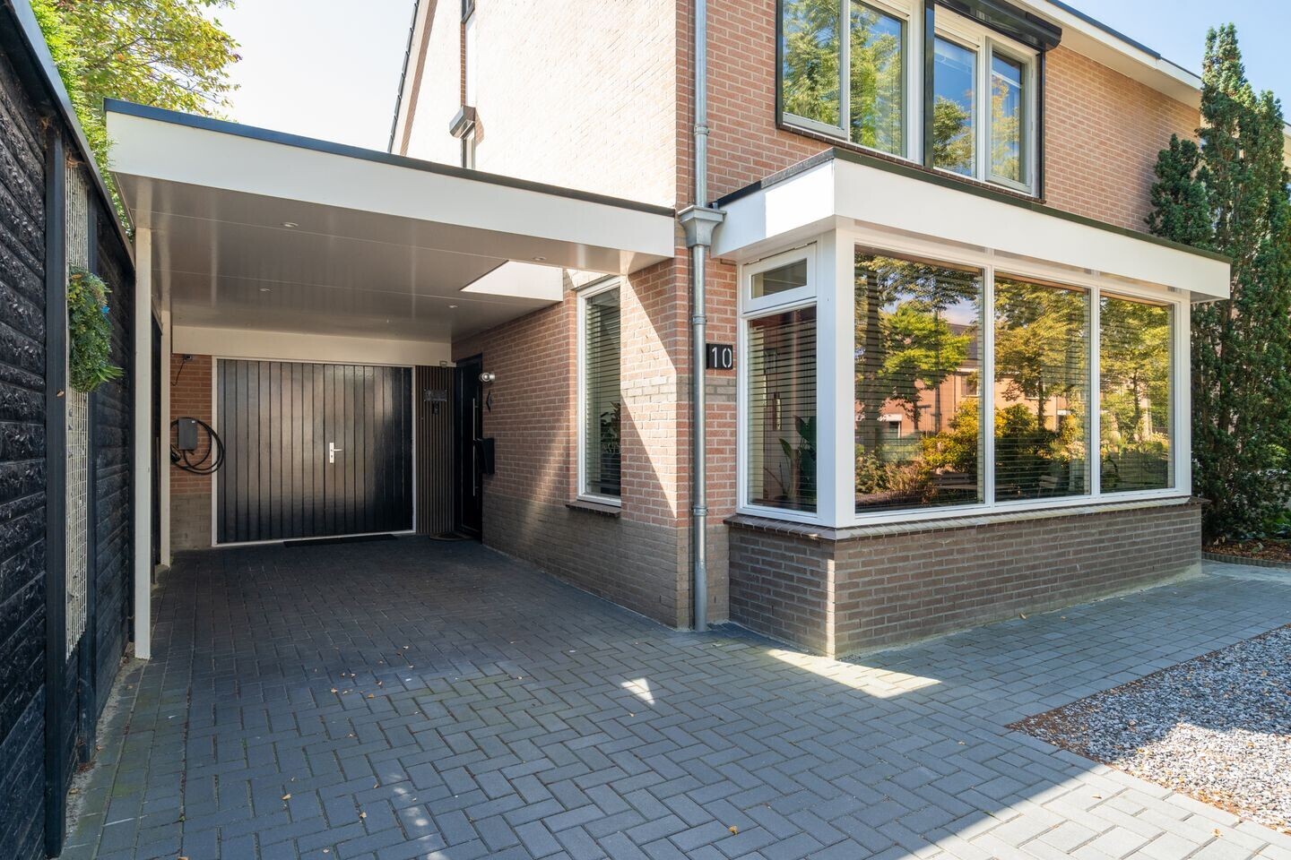 Twee-onder-één-kap te koop: Fré Cohenlaan 10, Enschede