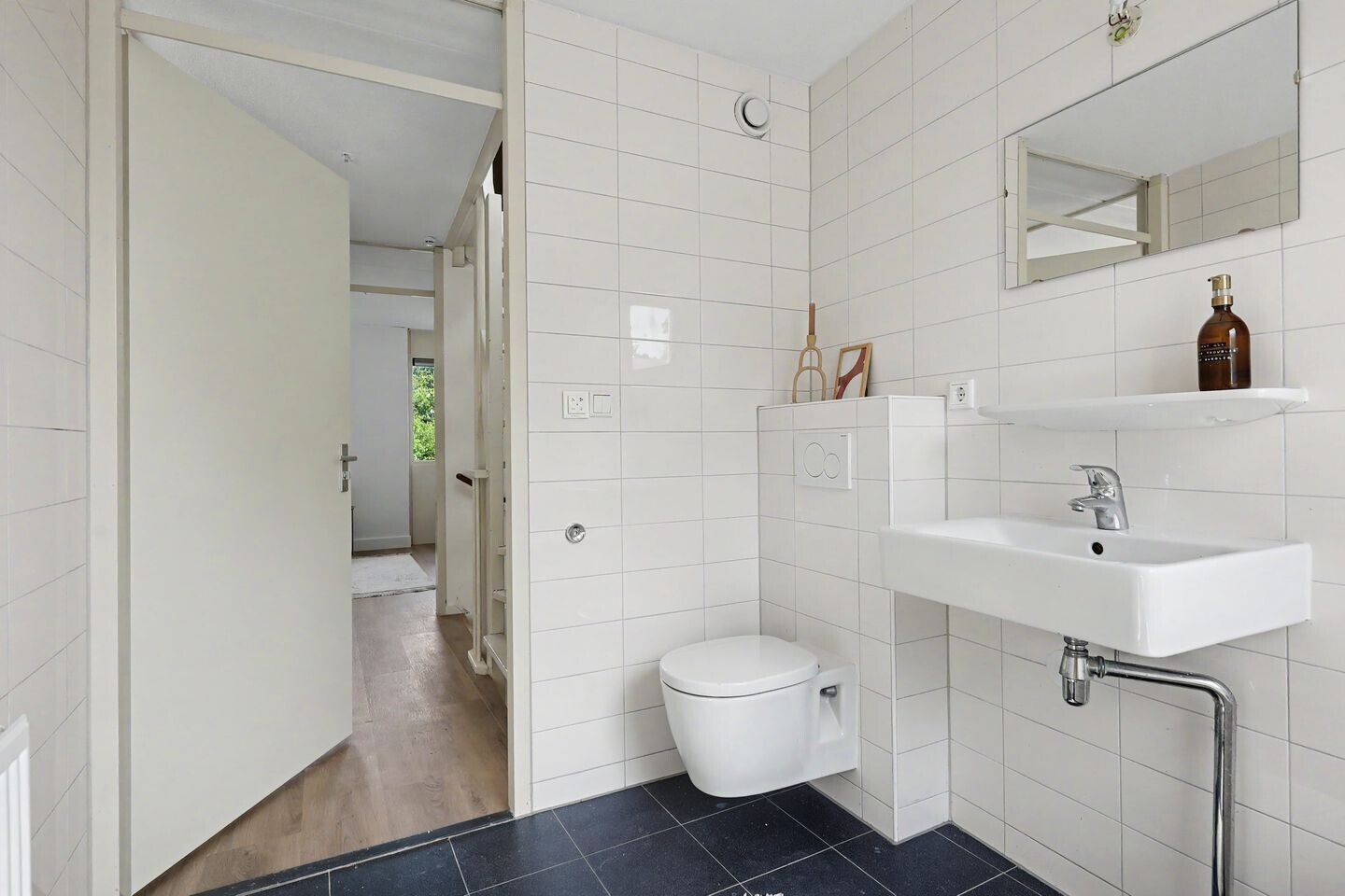 Tussenwoning te koop: Margaretha Roosenboomlaan 5, Enschede