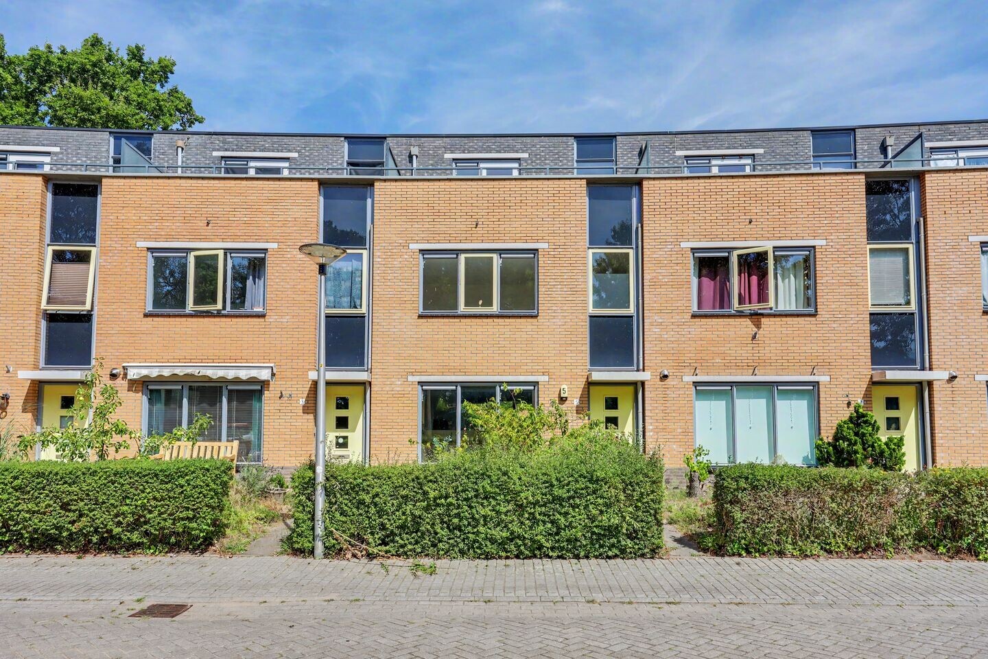 Tussenwoning te koop: Margaretha Roosenboomlaan 5, Enschede