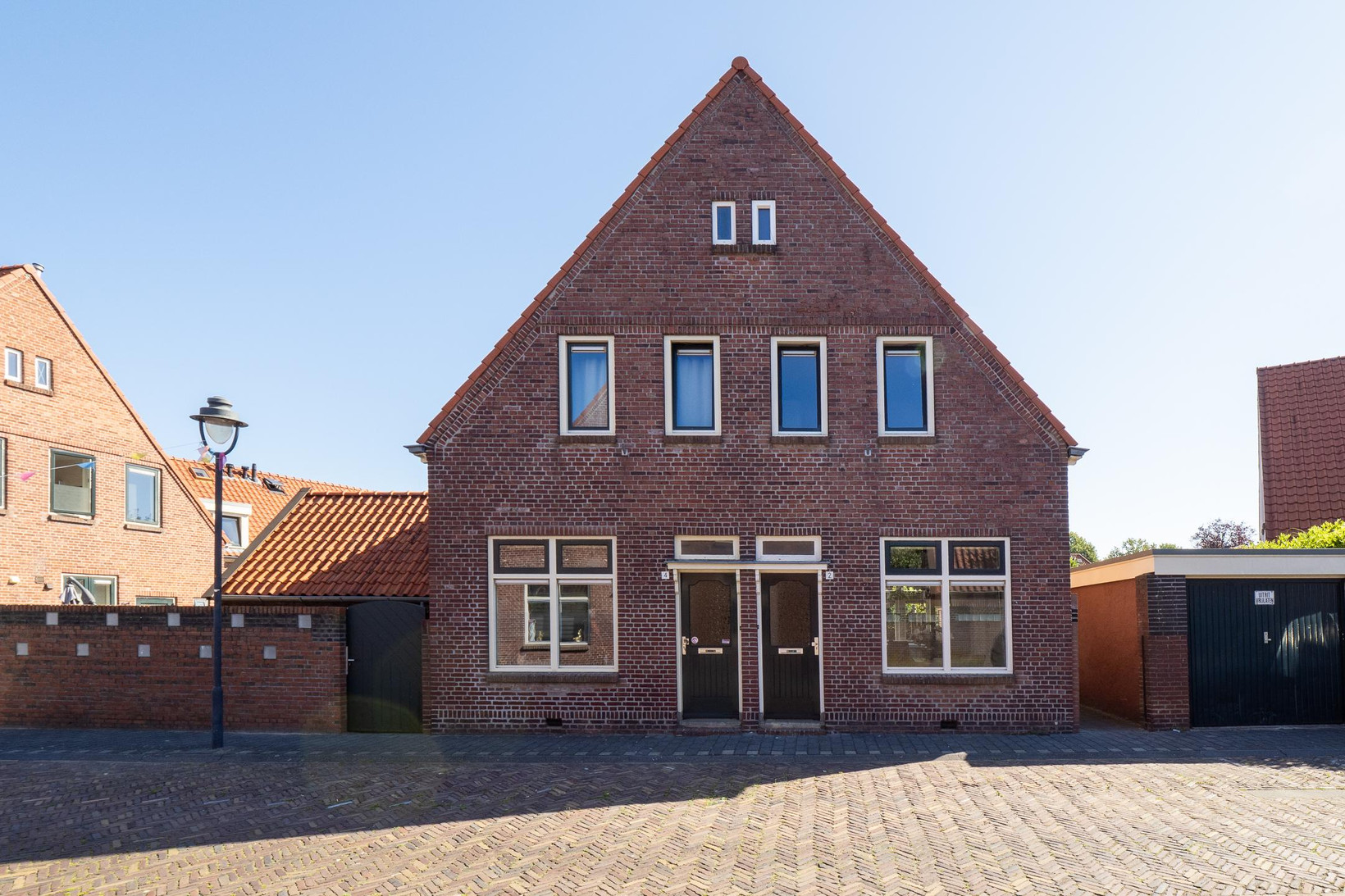 Twee-onder-één-kap te koop: Spinnerstraat 2, Enschede
