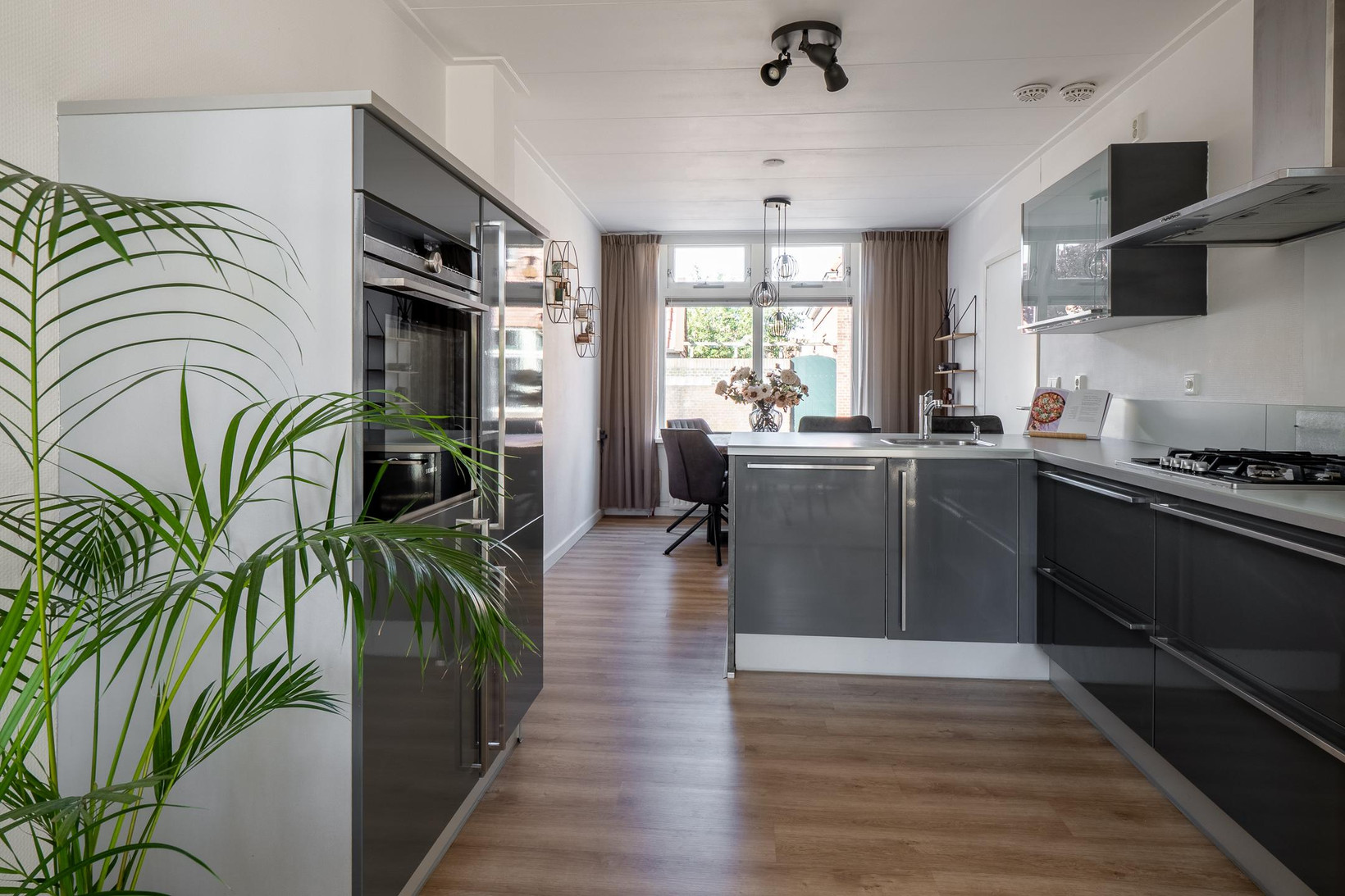 Twee-onder-één-kap te koop: Spinnerstraat 2, Enschede