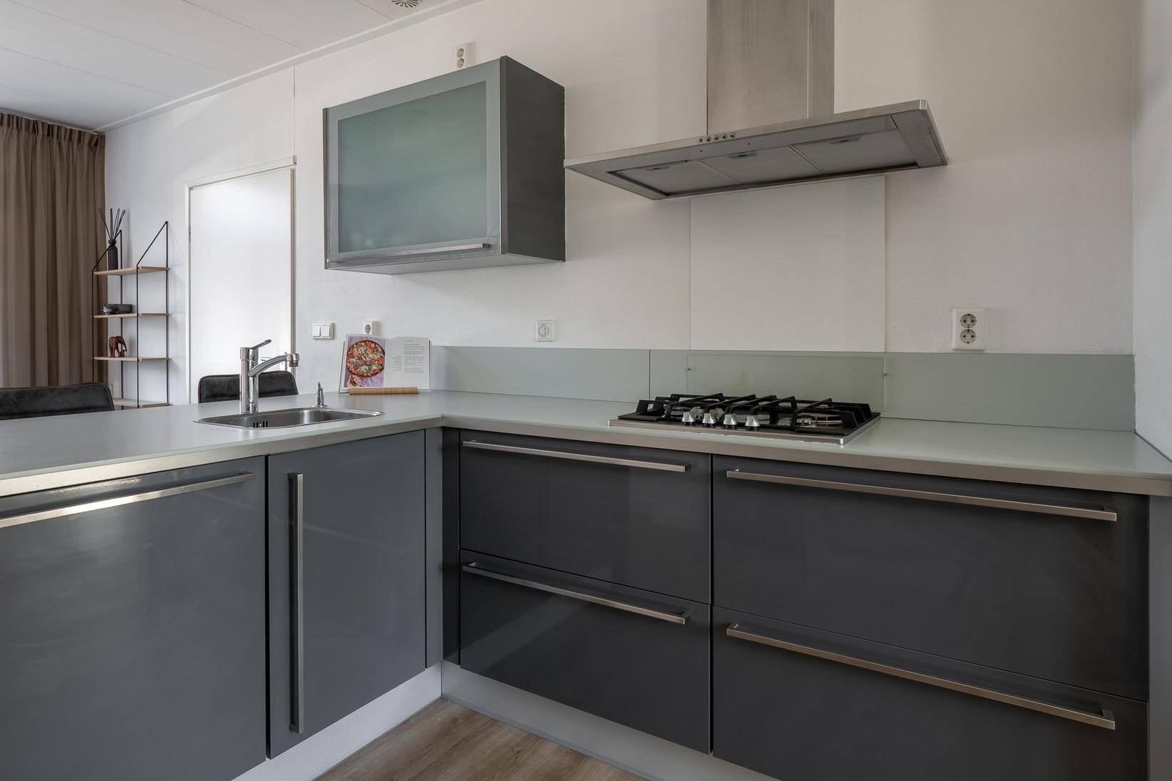 Twee-onder-één-kap te koop: Spinnerstraat 2, Enschede