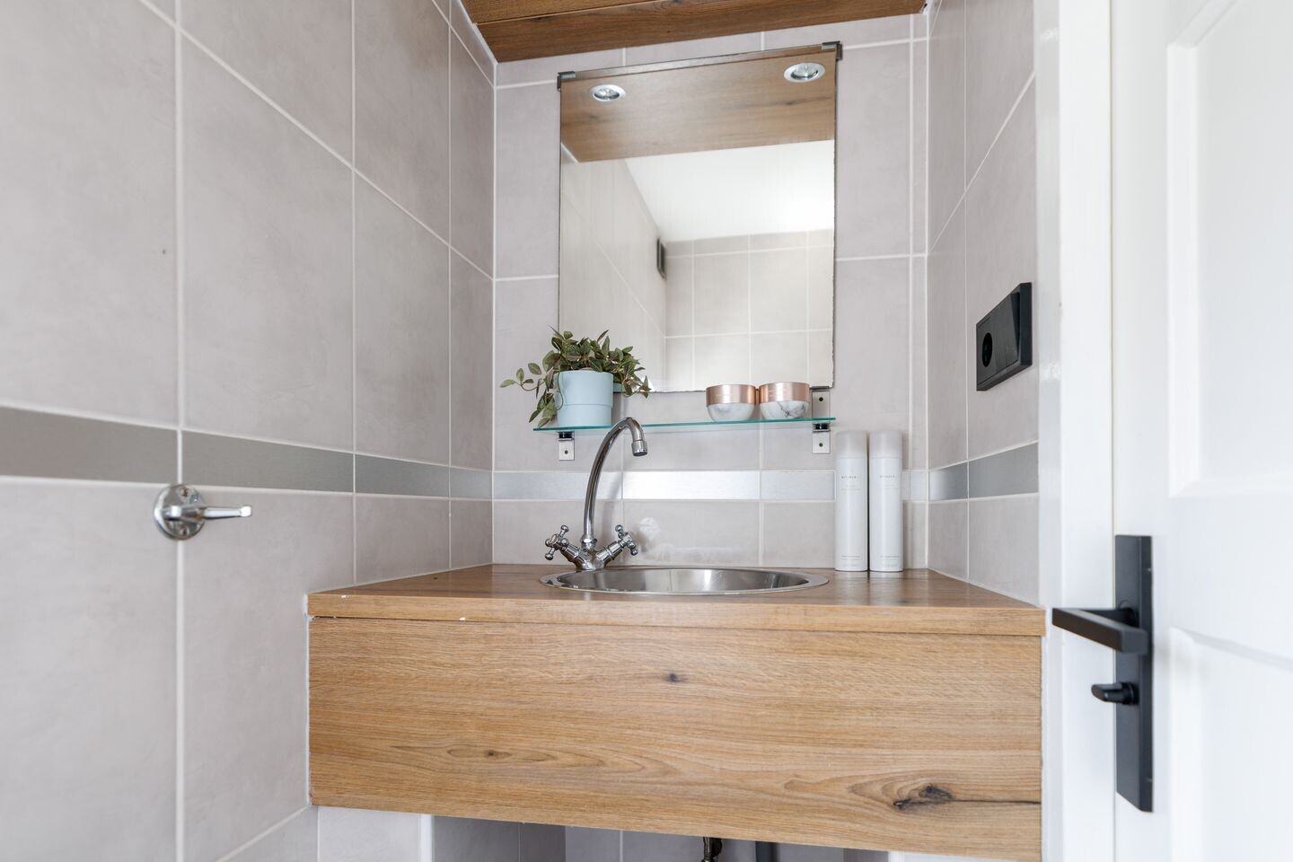 Hoekwoning te koop: Tomatenstraat 17, Enschede