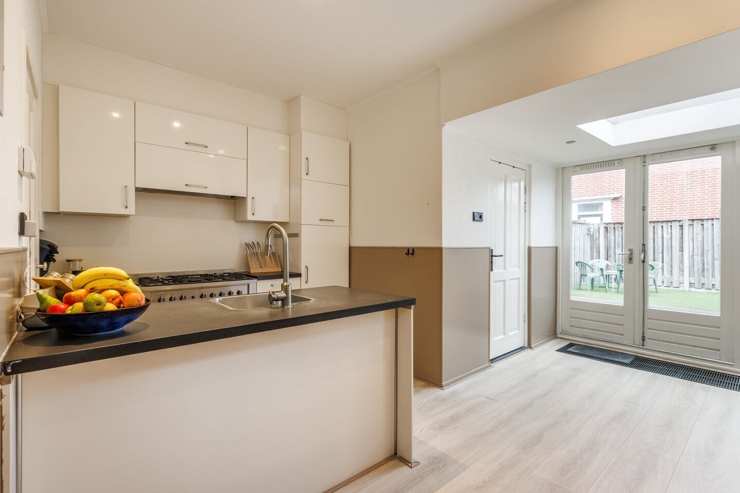 Hoekwoning te koop: Tomatenstraat 17, Enschede