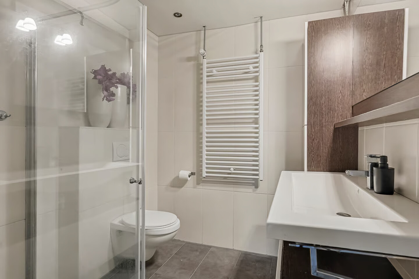 Tussenwoning te koop: Dievelaarshoek 11, Enschede