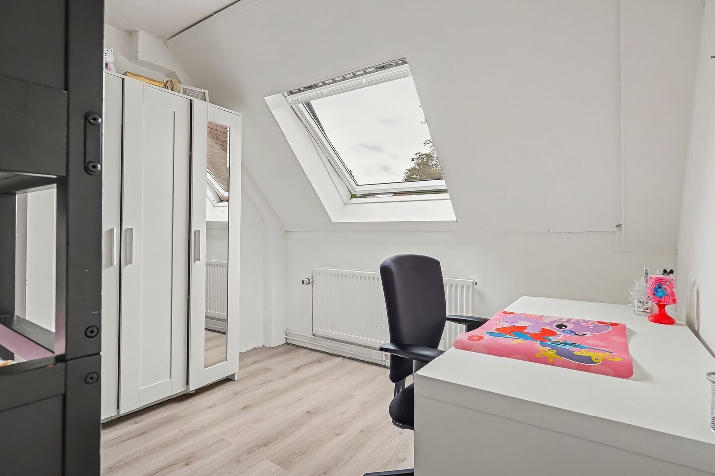 Tussenwoning te koop: Dievelaarshoek 11, Enschede