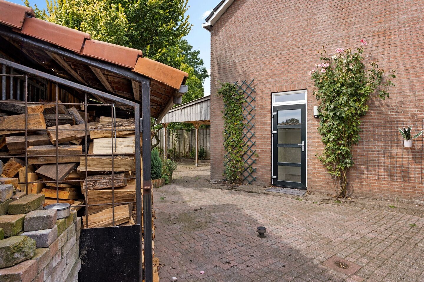 Hoekwoning te koop: Beuningerhoek 14, Enschede