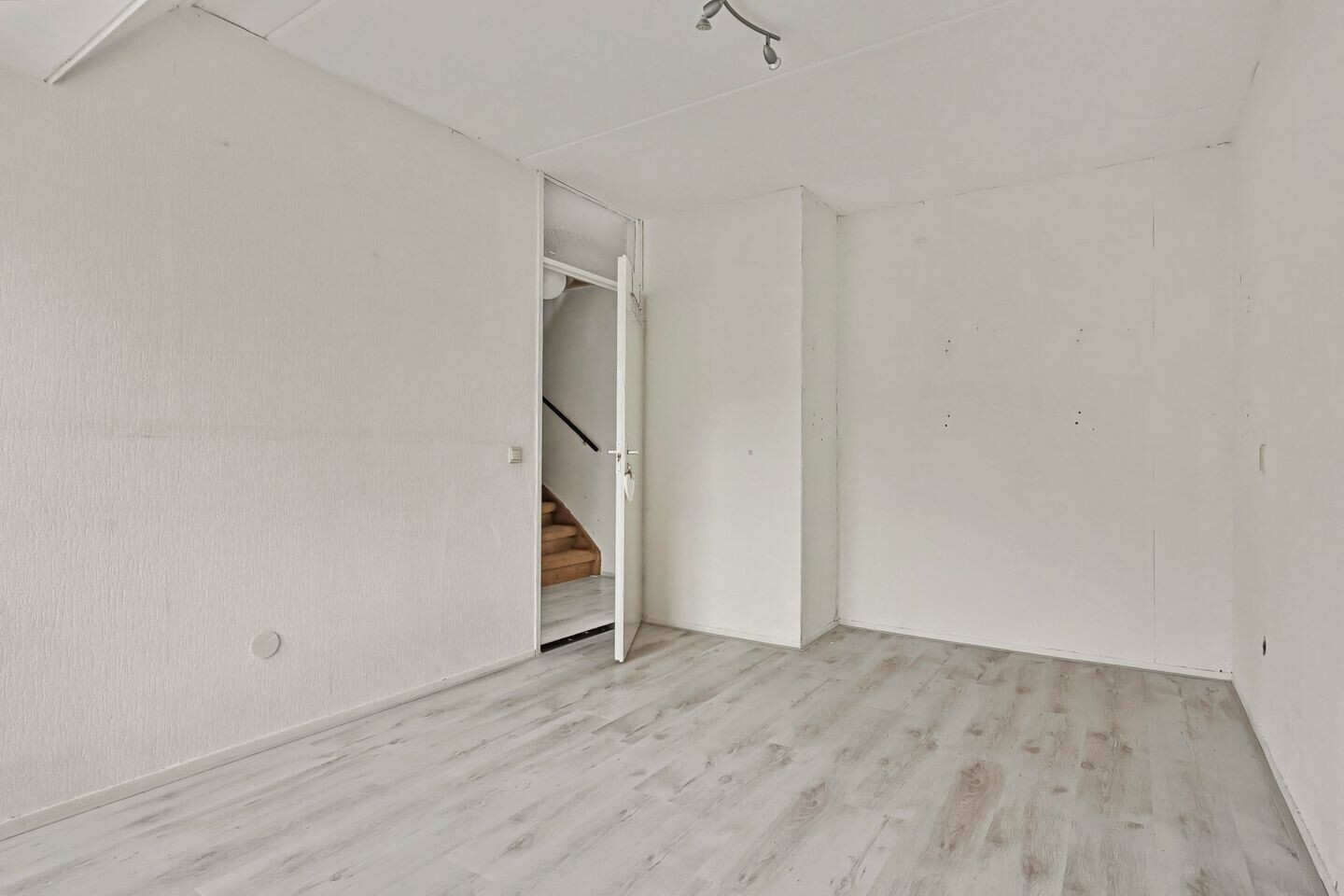 Hoekwoning te koop: Sladenhuishoek 34, Enschede