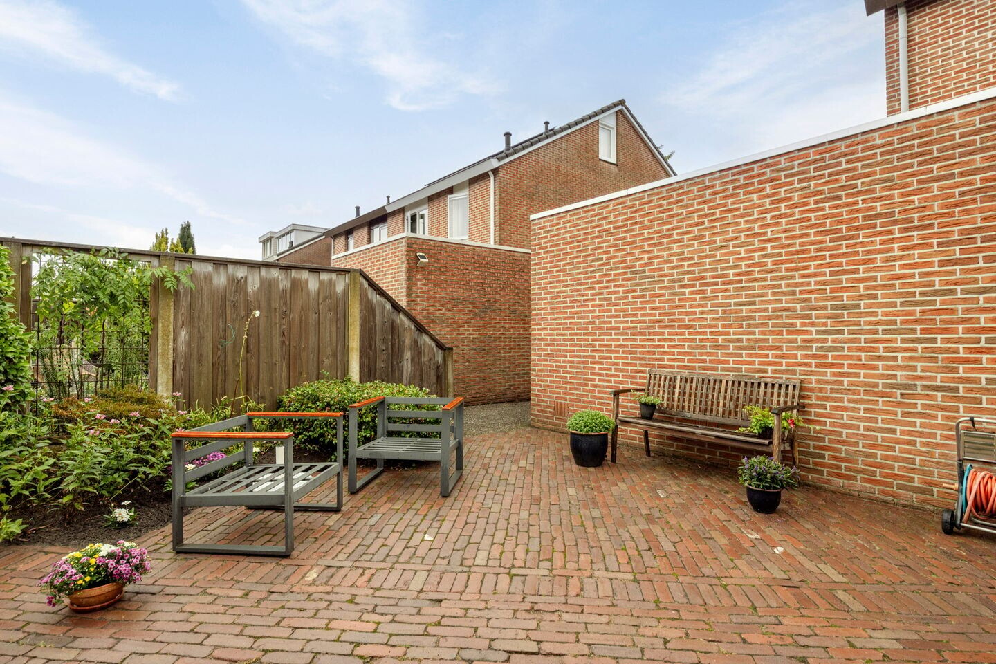 Twee-onder-één-kap te koop: Grimberghoek 49, Enschede