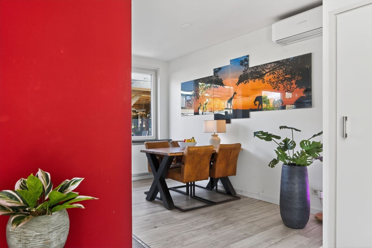 Hoekwoning te koop: Johanna van Burenstraat 14, Hengelo