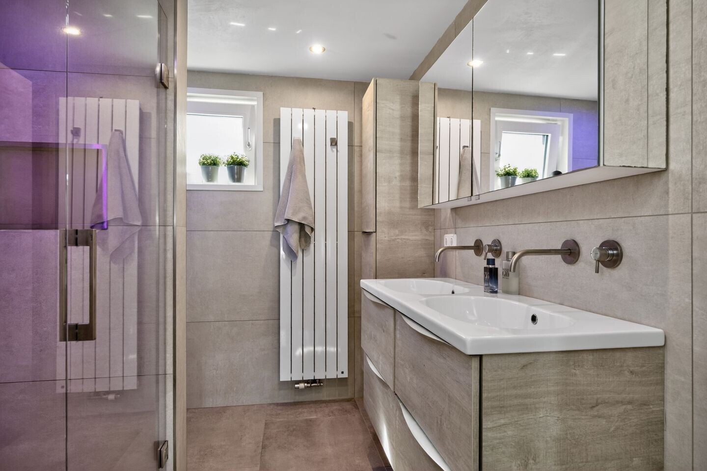 Hoekwoning te koop: Johanna van Burenstraat 14, Hengelo