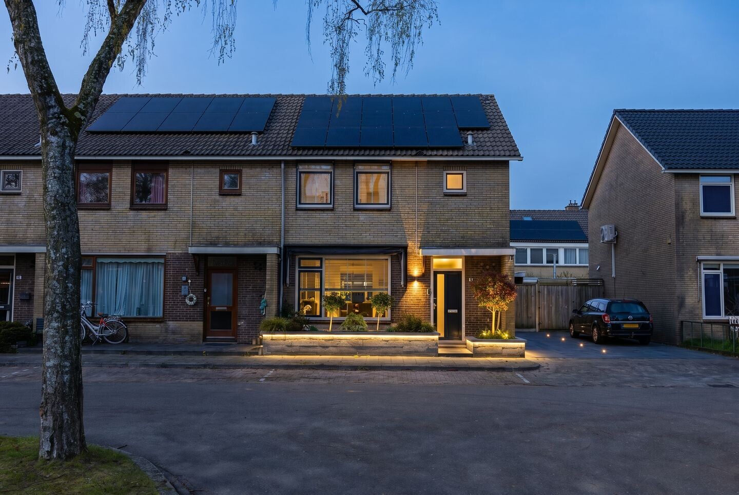 Hoekwoning te koop: Johanna van Burenstraat 14, Hengelo