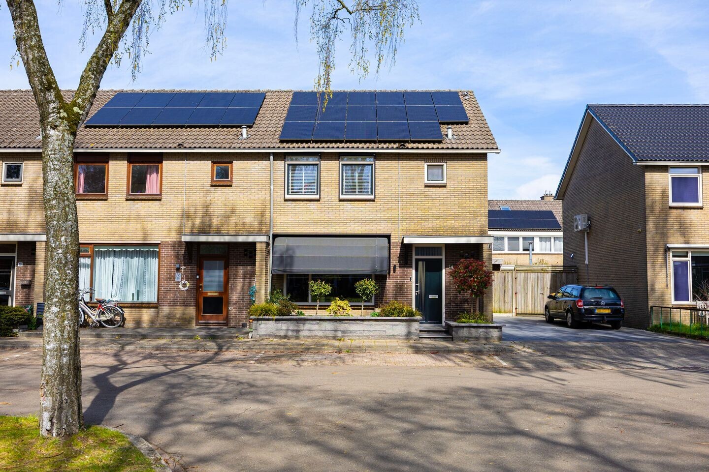 Hoekwoning te koop: Johanna van Burenstraat 14, Hengelo