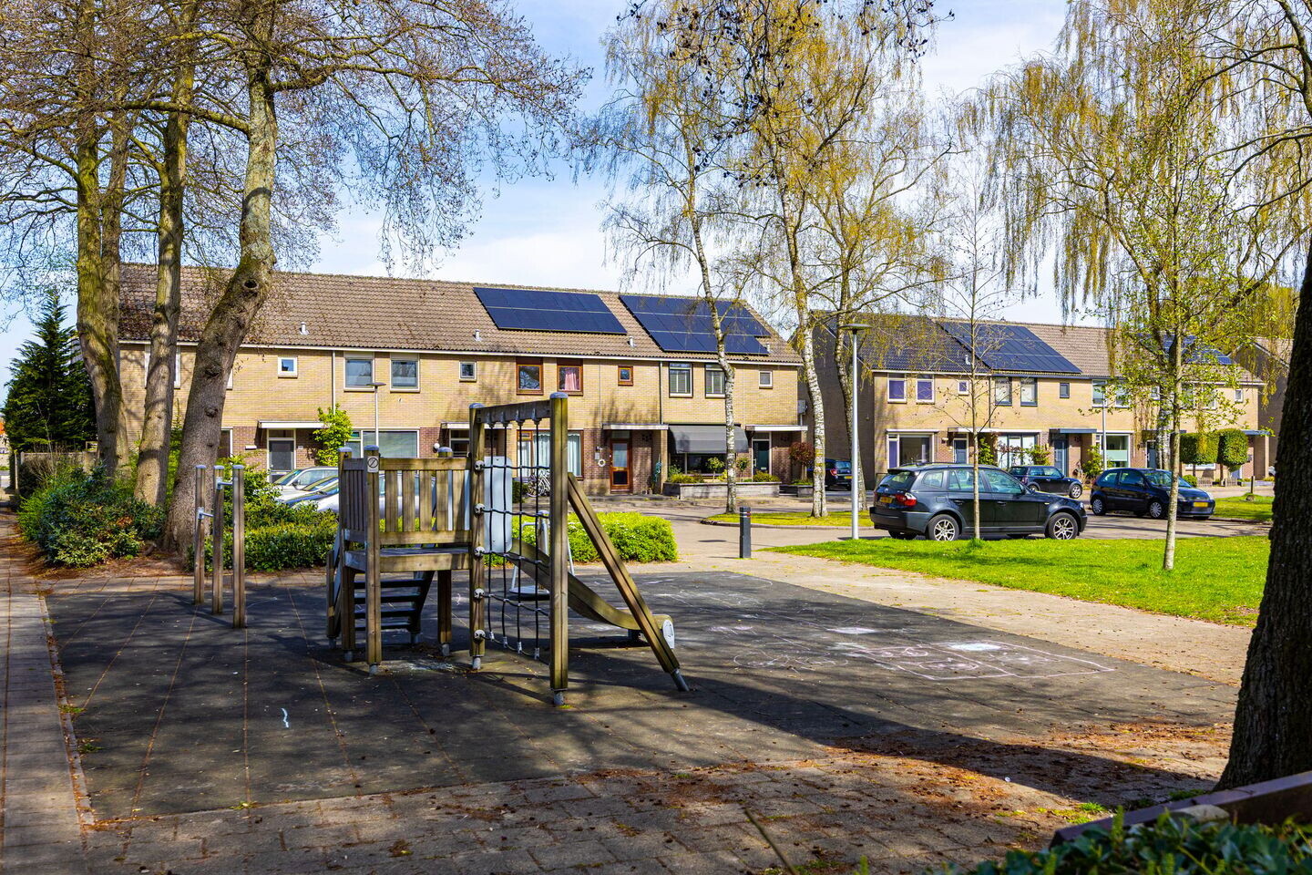 Hoekwoning te koop: Johanna van Burenstraat 14, Hengelo