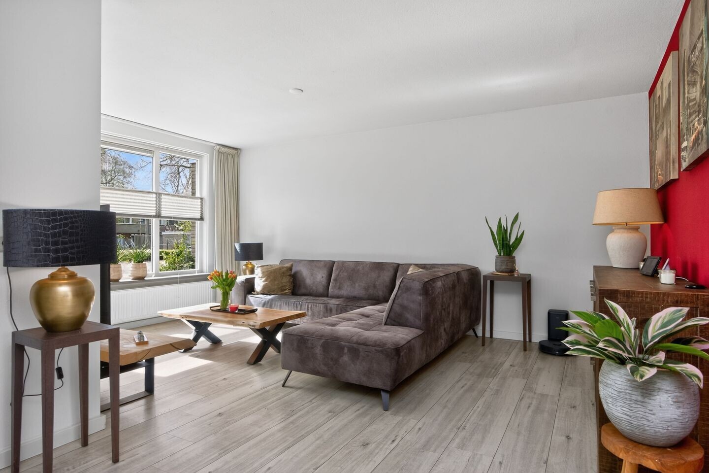 Hoekwoning te koop: Johanna van Burenstraat 14, Hengelo