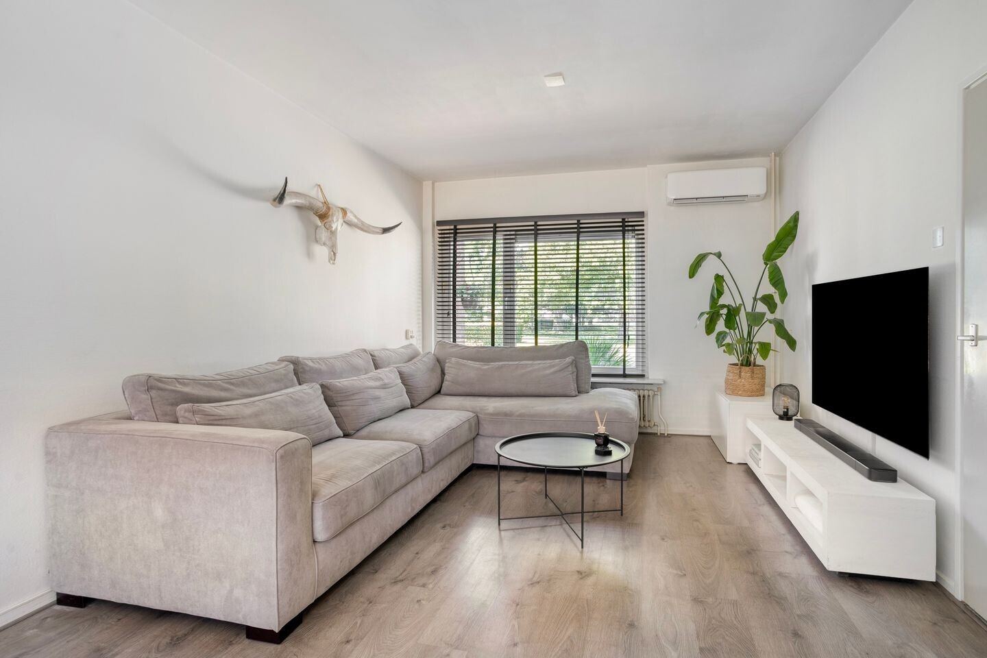 Tussenwoning te koop: W. van Harenstraat 15, Hengelo