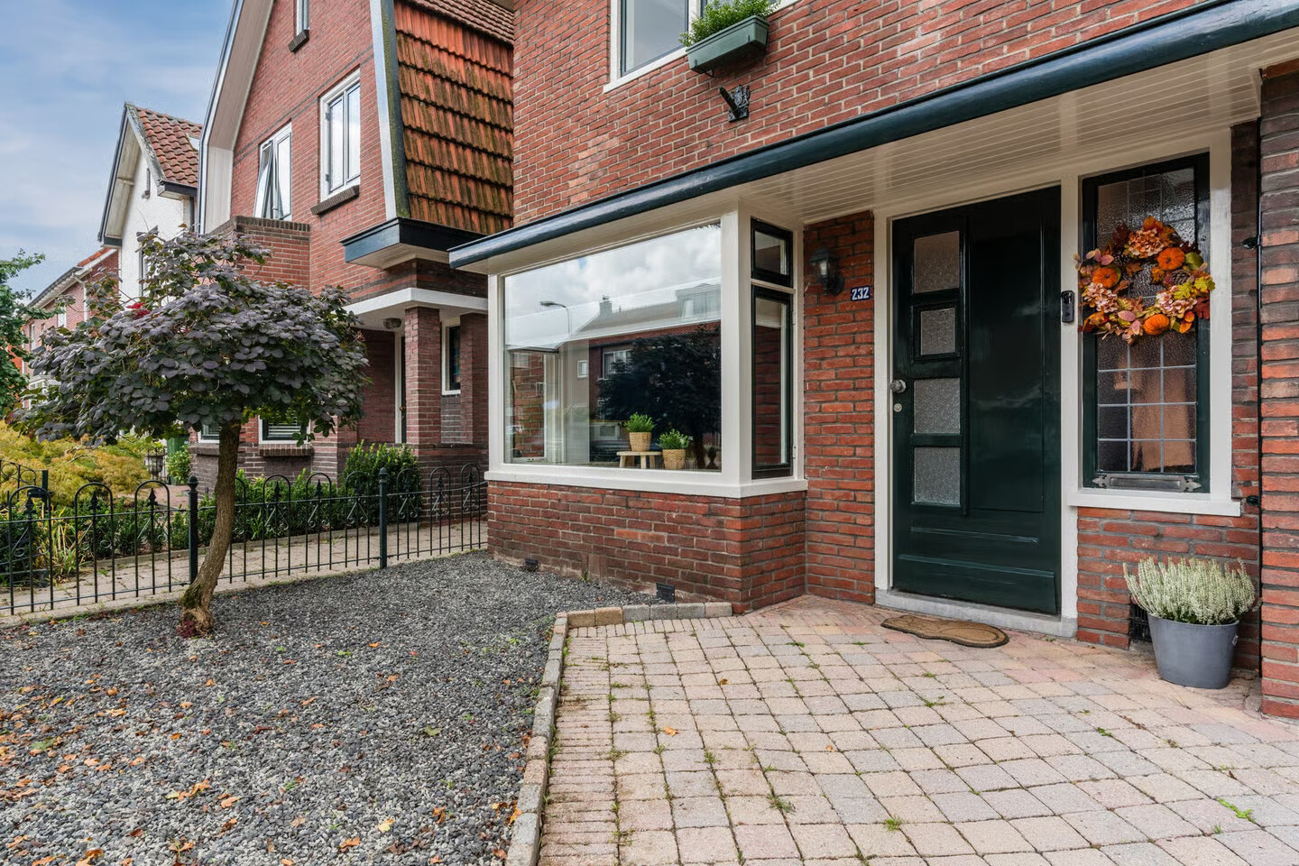 Twee-onder-één-kap te koop: Berfloweg 232, Hengelo