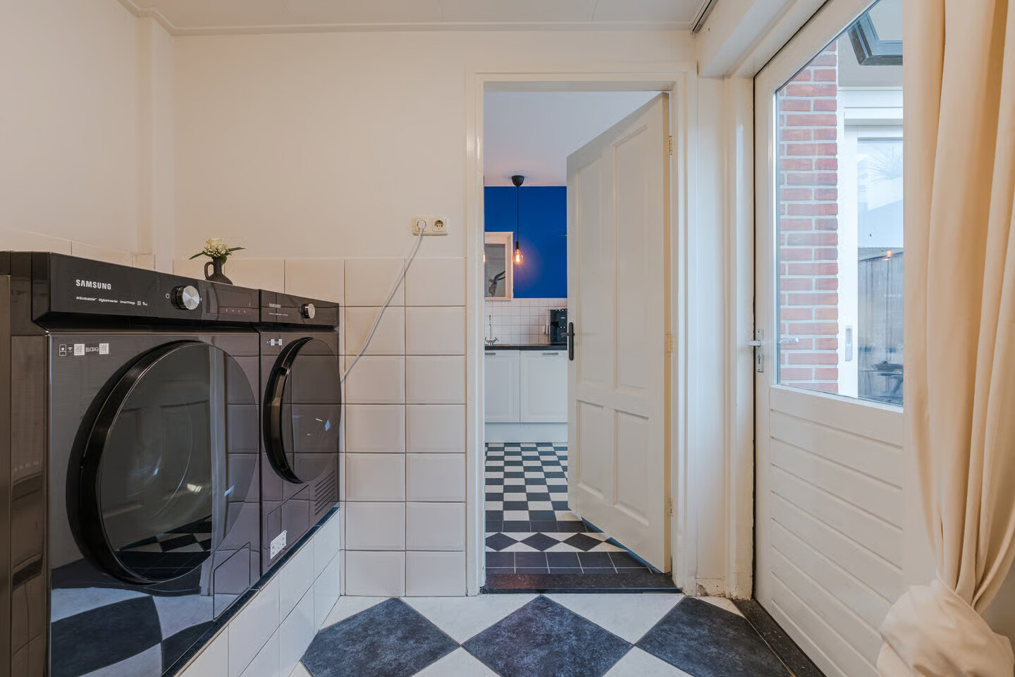 Twee-onder-één-kap te koop: Berfloweg 232, Hengelo