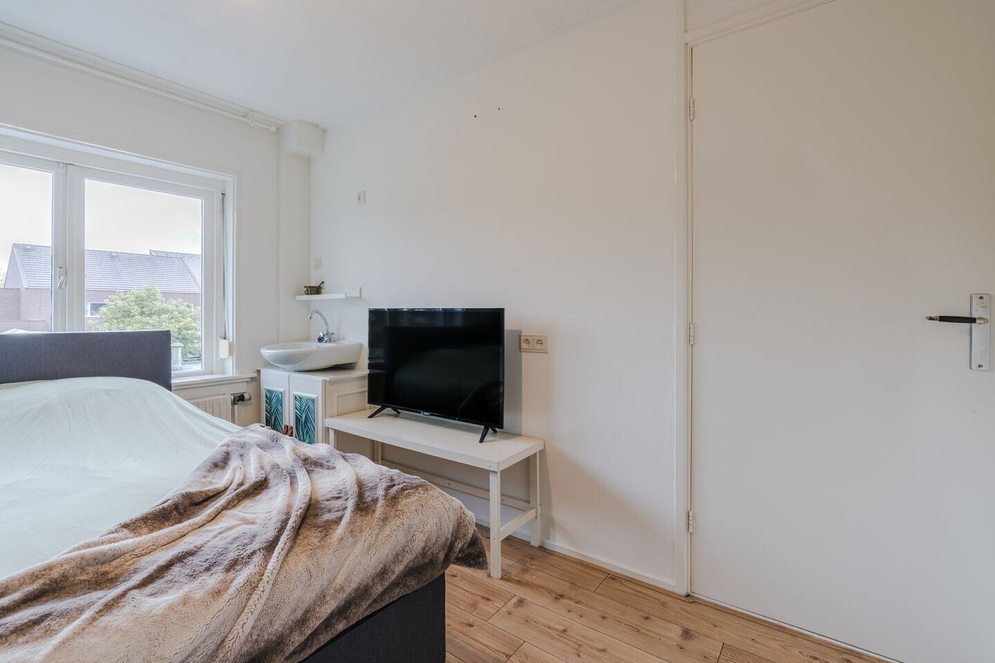 Twee-onder-één-kap te koop: Berfloweg 232, Hengelo