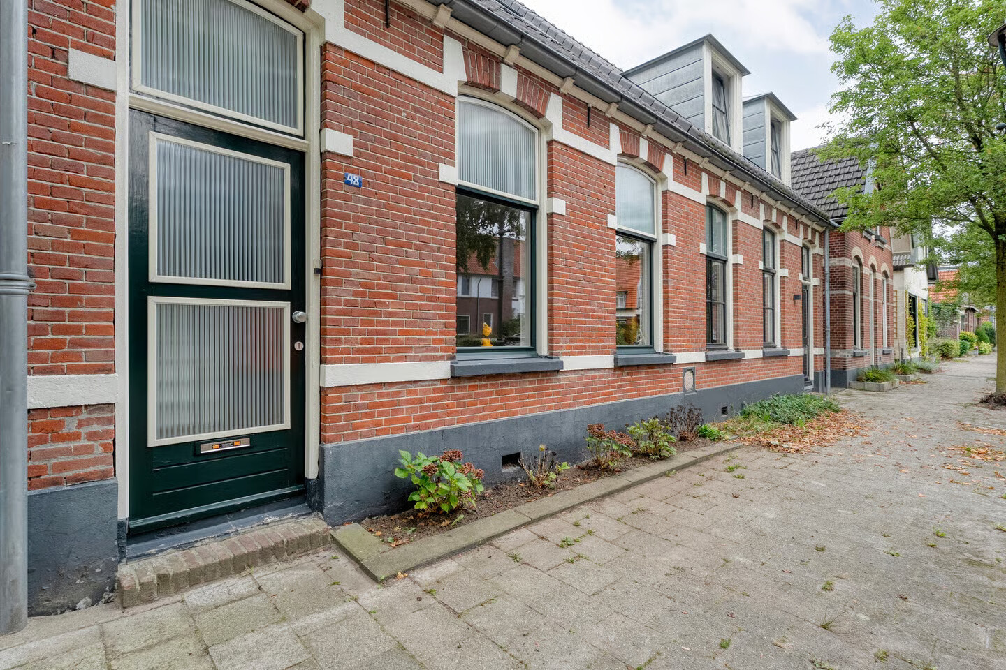 Twee-onder-één-kap te koop: Beckumerstraat 48, Hengelo