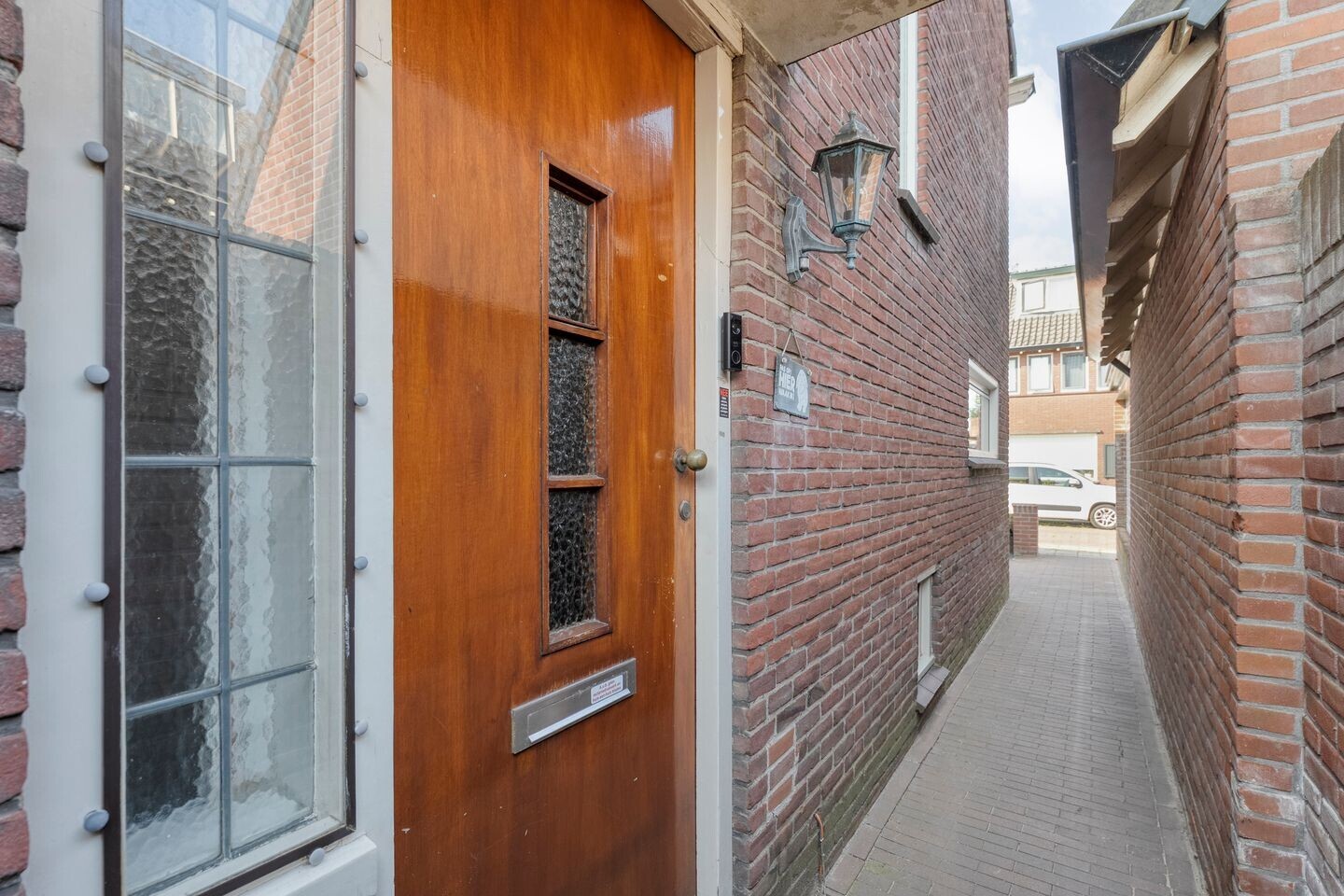 Twee-onder-één-kap te koop: Irisstraat 1, Hengelo